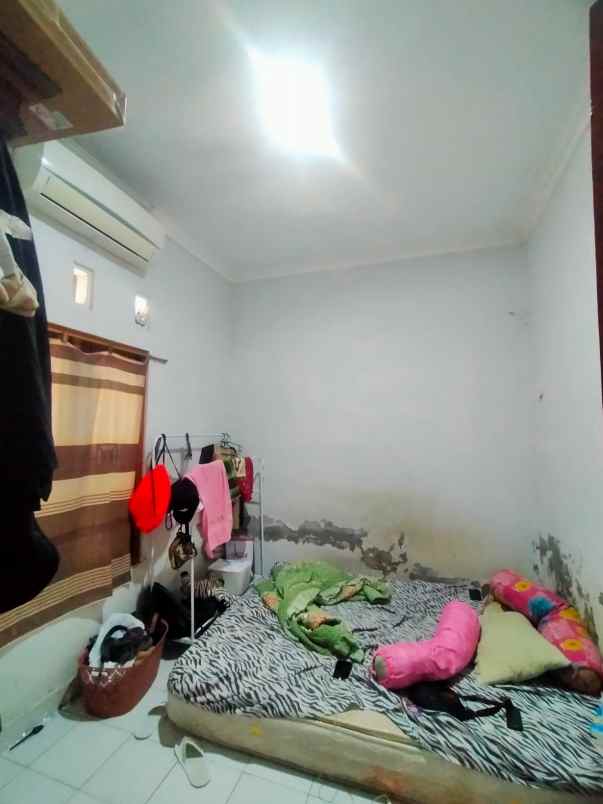 dijual rumah sd model