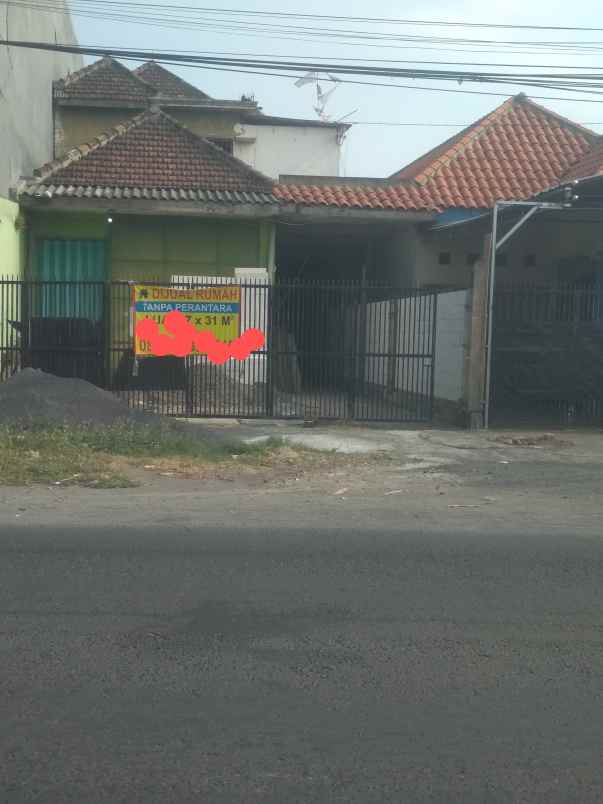dijual rumah secand plus tokodekat ngemplak