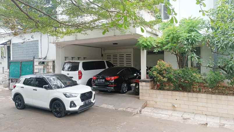 dijual rumah senayan bintaro jaya