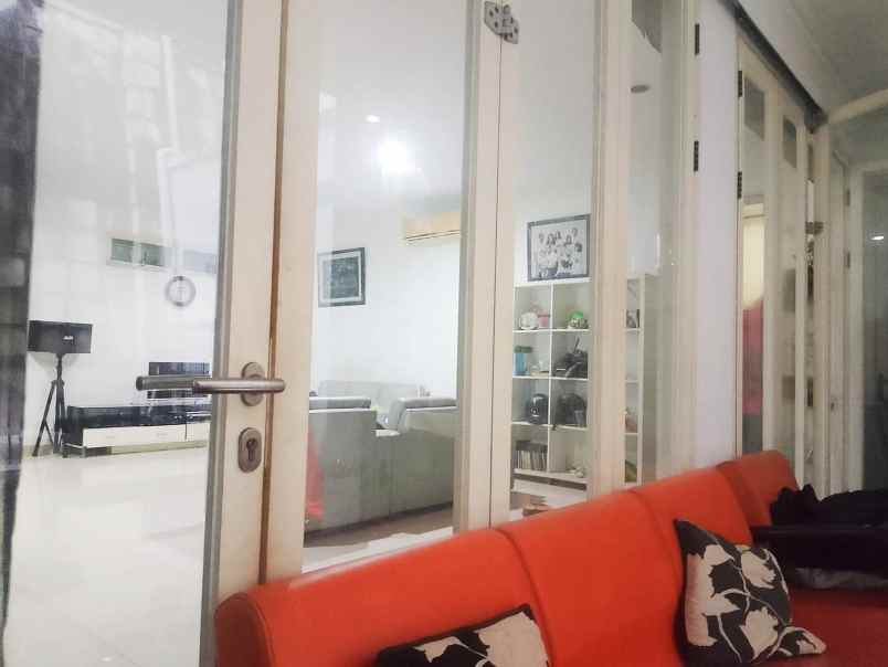 dijual rumah senayan bintaro jaya