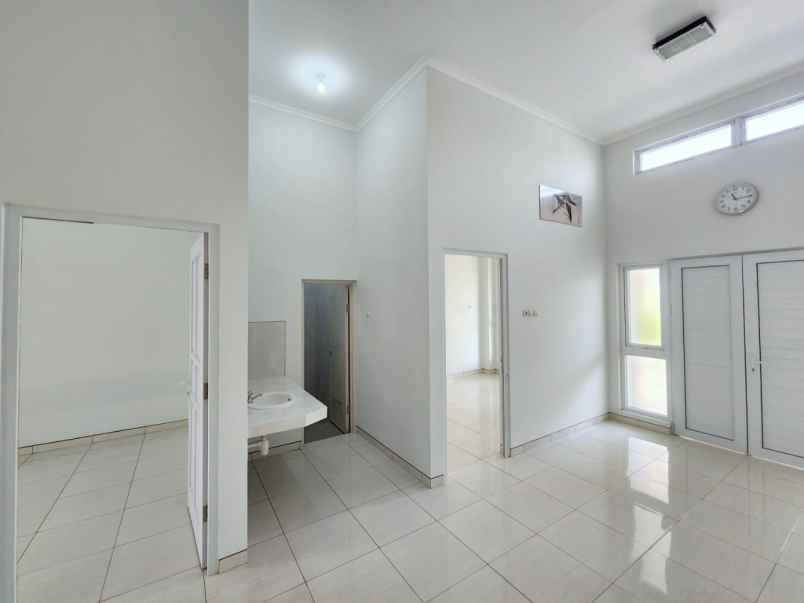 dijual rumah siap huni di semarang indah