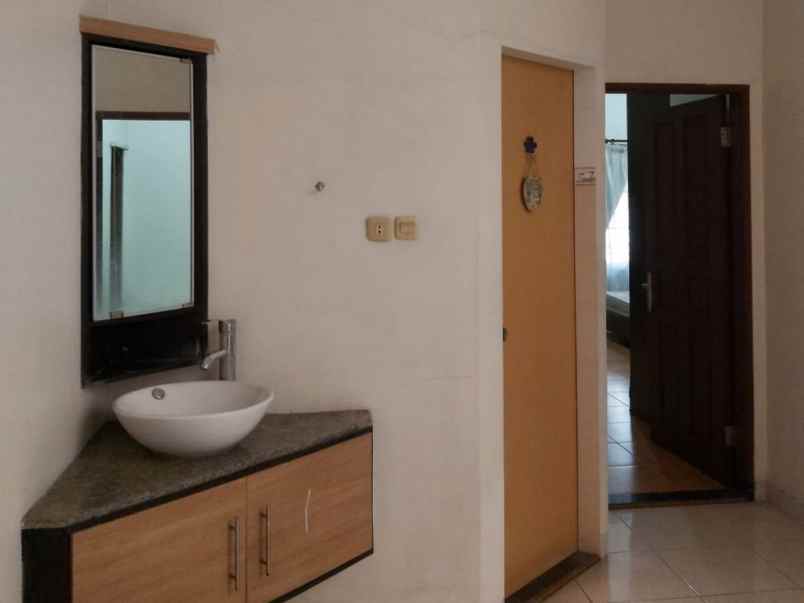 dijual rumah siap huni kompek cemara asri