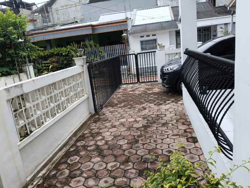 dijual rumah siap huni lokasi sawojajar