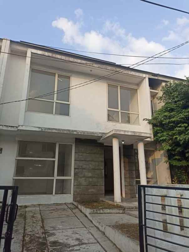 dijual rumah siap pakai di harvest city cileungsi