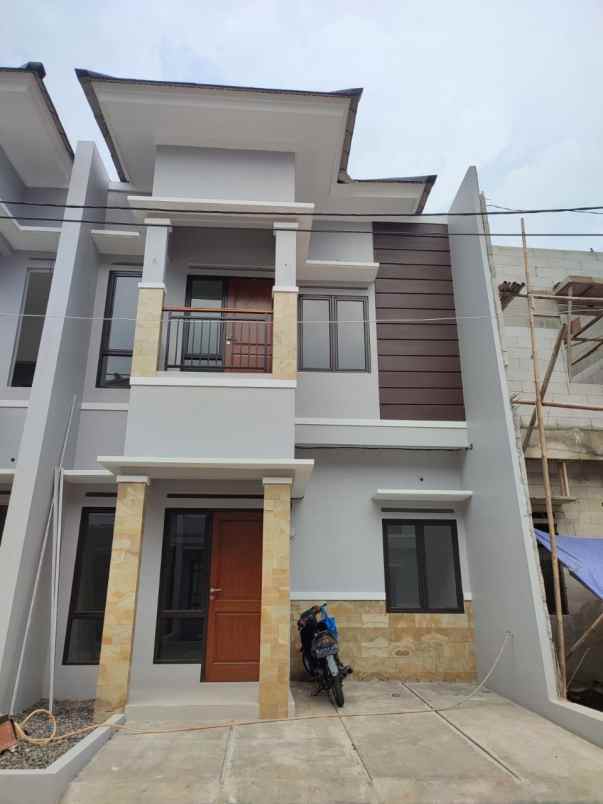 dijual rumah sip655