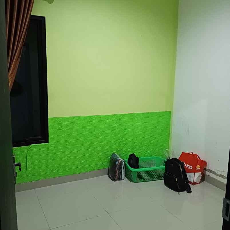 dijual rumah sriamur