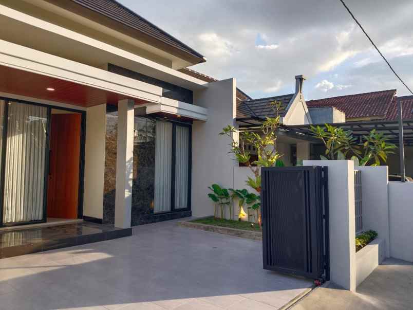 dijual rumah sukoharjo kaliurang km 14