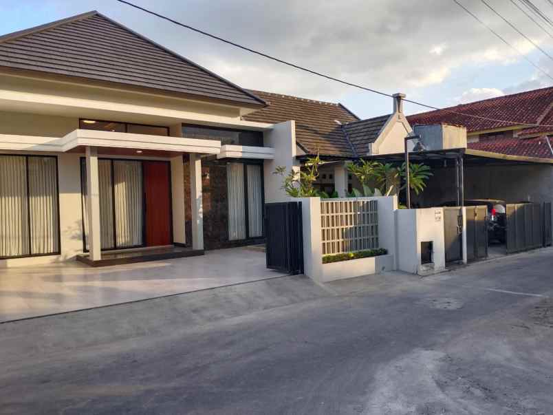 dijual rumah sukoharjo kaliurang km 14
