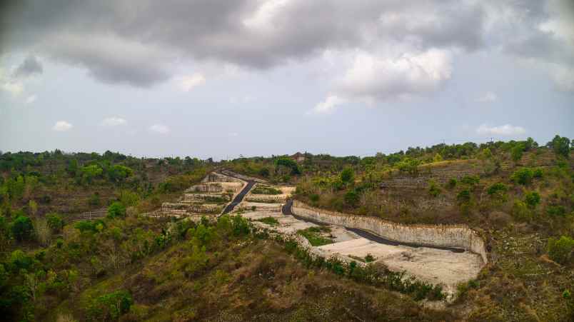 dijual rumah sukolilo dian regency