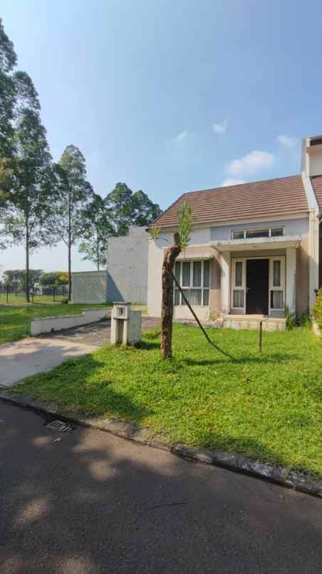 dijual rumah suvarna sutera cluster dhana