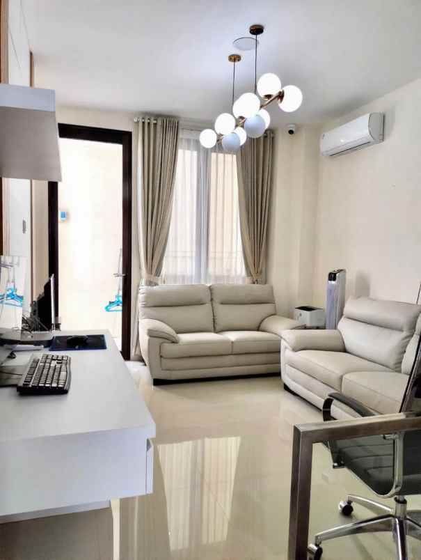 dijual rumah taman puspa raya tpr citraland