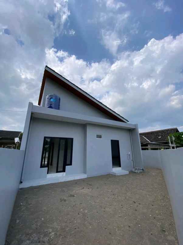 dijual rumah tamanmartani