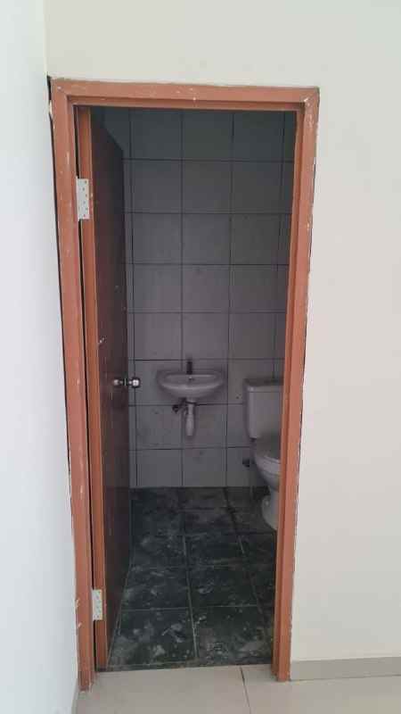 dijual rumah tambak medokan ayu