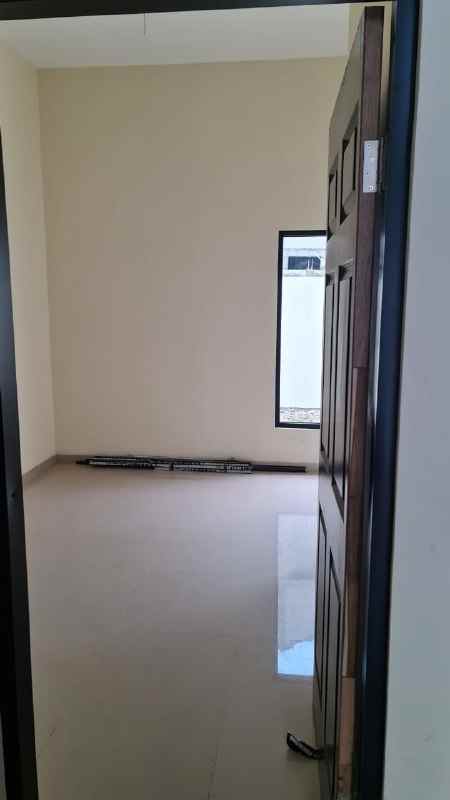 dijual rumah tambak medokan ayu