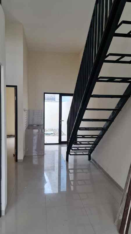 dijual rumah tambak medokan ayu