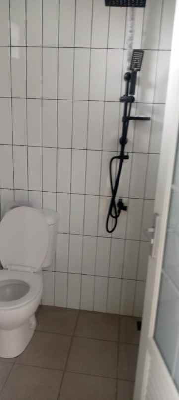 dijual rumah teluk pucung bekasi utara