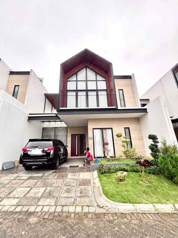 dijual rumah villa kota batu dekat bns