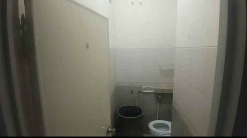 dijual rumah villa krista gedawang