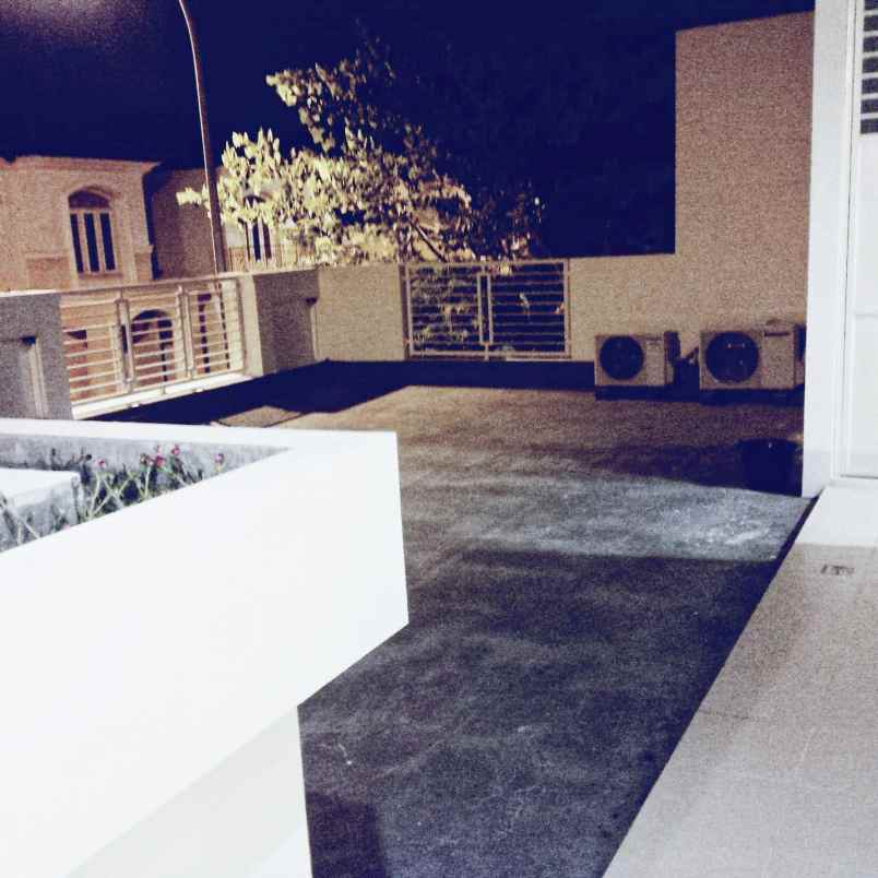 dijual rumah wisma bukit mas