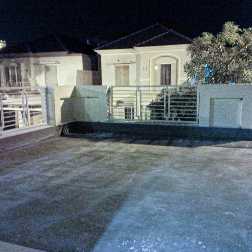 dijual rumah wisma bukit mas