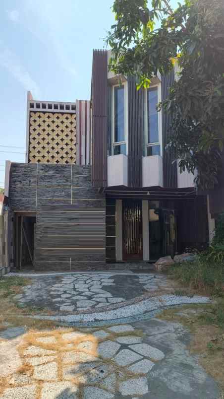 dijual rumah woodland citraland