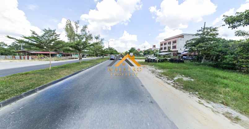 dijual tanah jalan soekarno hatta pekan