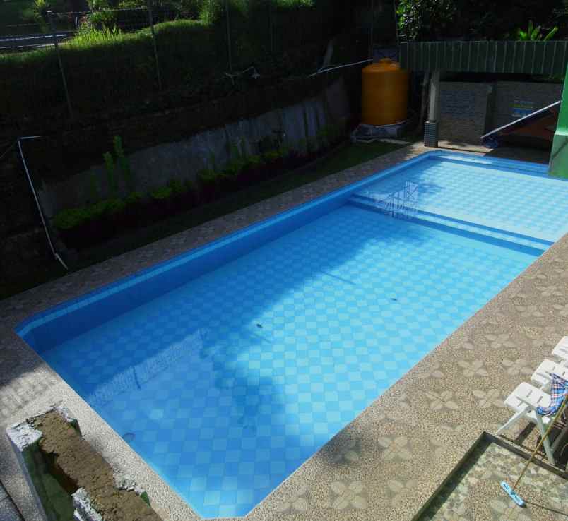 dijual villa cisarua