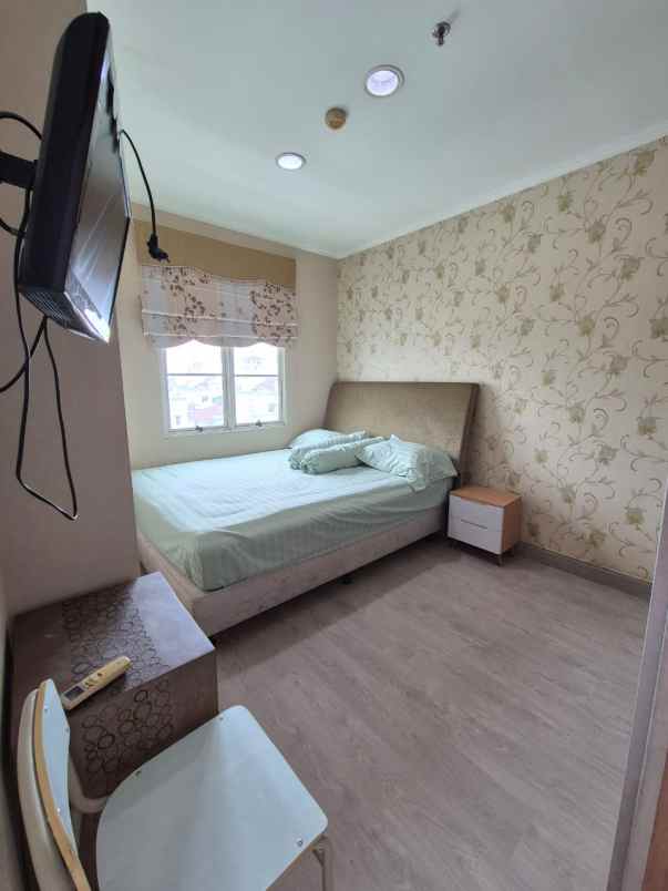 disewa apartemen french walk moi posisi hook furnished