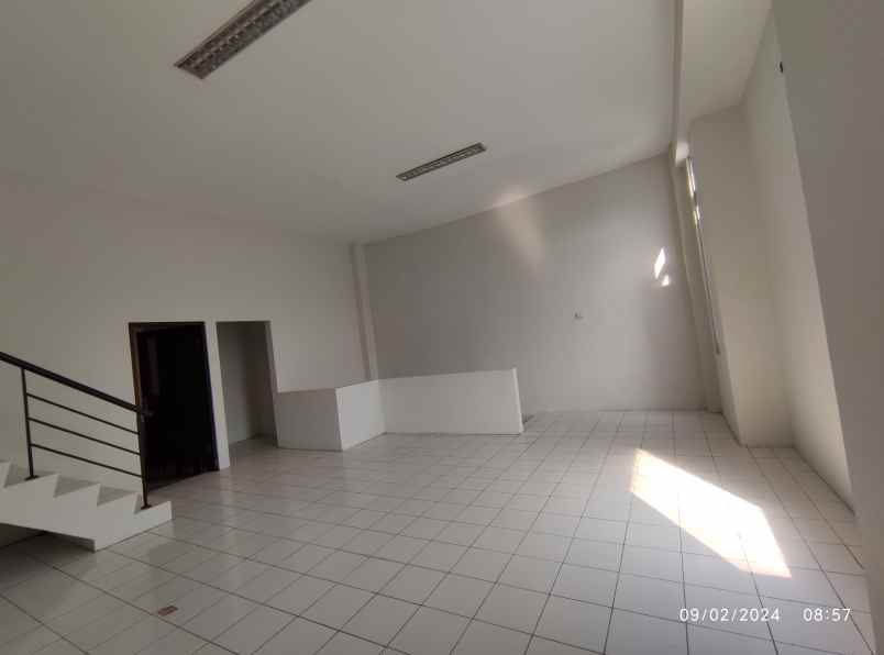 disewakan 1unit gudang langsung pemilik