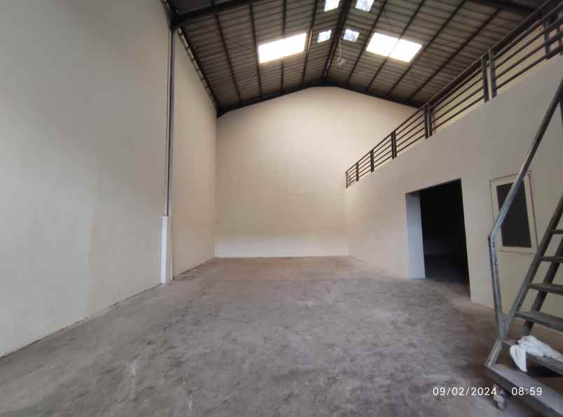 disewakan 1unit gudang langsung pemilik