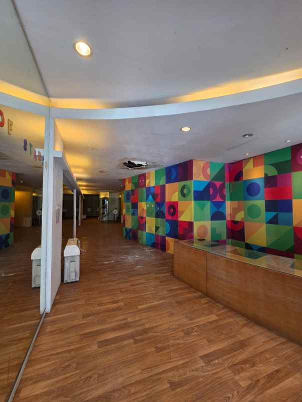 disewakan ruko 4 lantai di klampis jaya