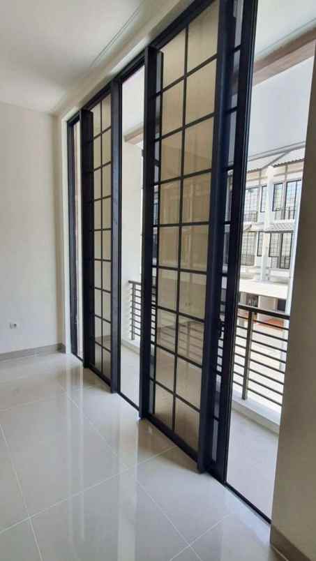 disewakan ruko gudang kantor jl gading soho japan