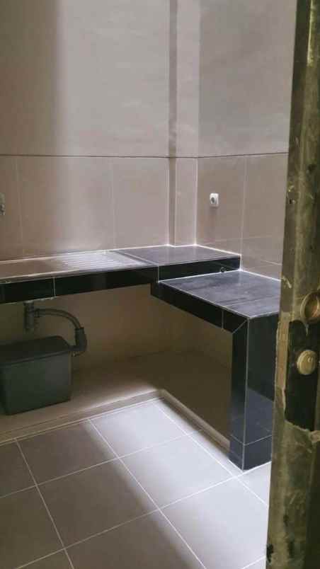 disewakan ruko gudang kantor jl gading soho japan