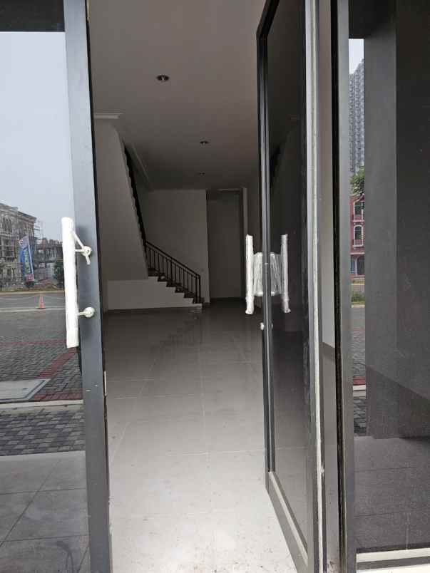 disewakan ruko osaka pik2 boulevard 145 juta