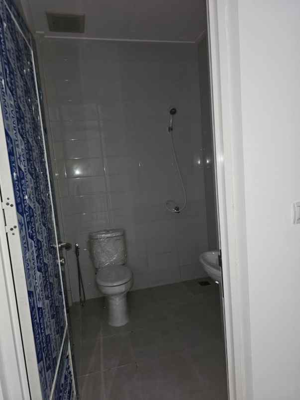 disewakan ruko osaka pik2 boulevard 145 juta