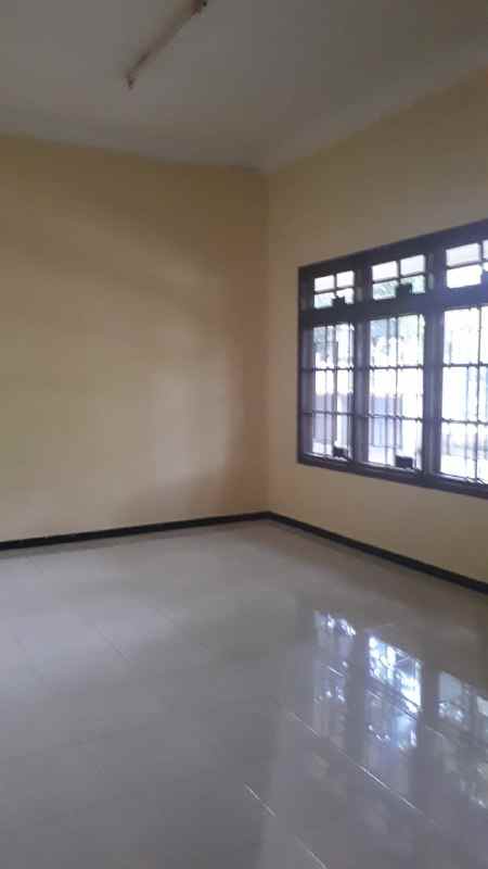 disewakan rumah gading pantai