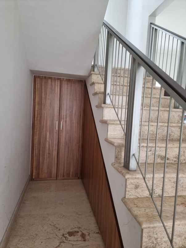 disewakan rumah golf island pik 3 1 bedroom