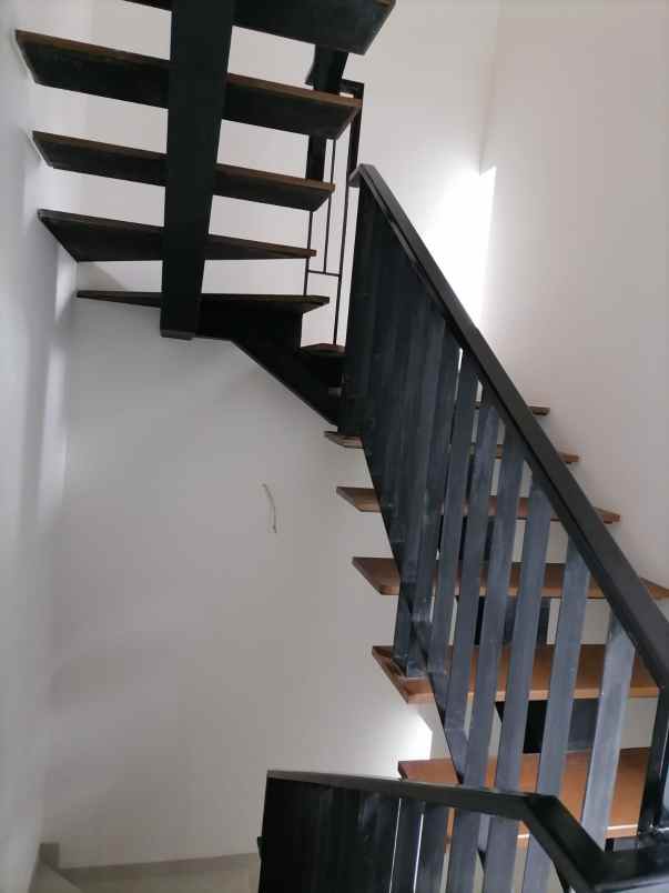 disewakan rumah jakarta garden city jgc cakung