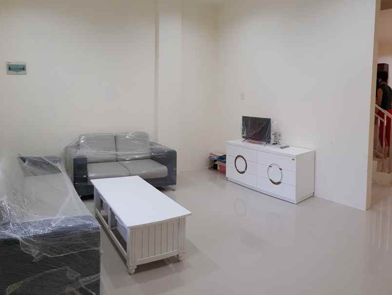 disewakan rumah komplek cemara asri