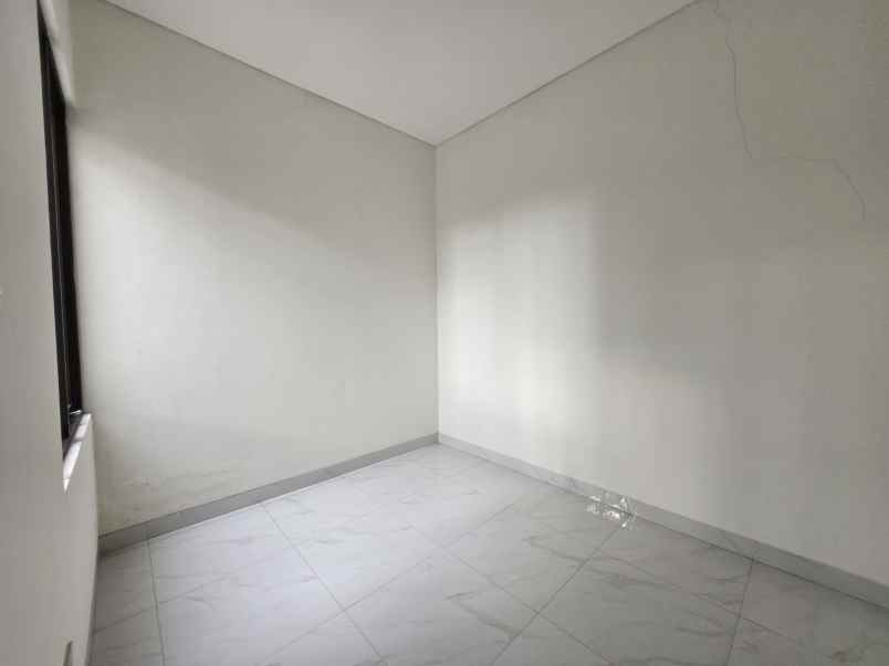 disewakan rumah lavon swan city cikupa