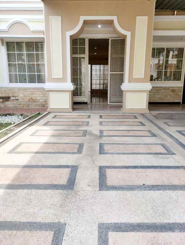 disewakan rumah pakuwon city virginia regency