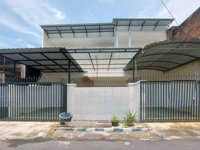 disewakan rumah pondok nirwana rungkut