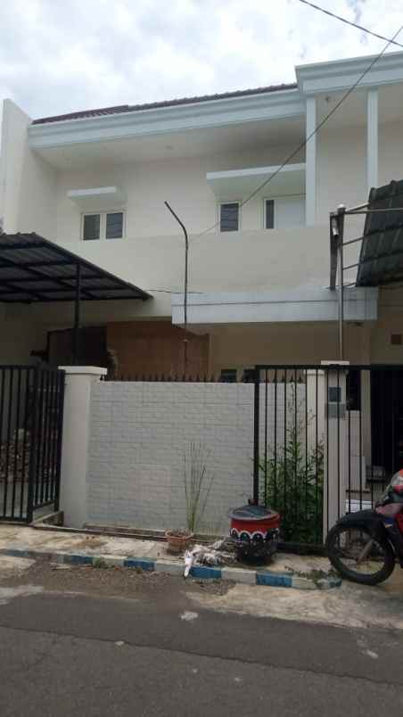 disewakan rumah pondok nirwana rungkut