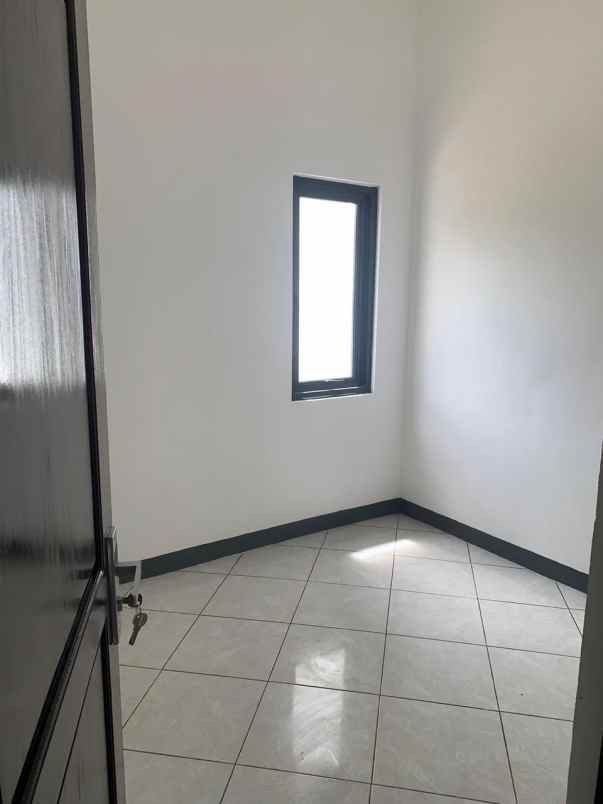 for sale house under 300 jt