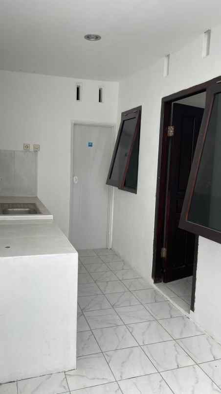 for sale house under 300 jt