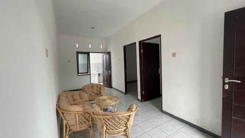 for sale house under 300 jt