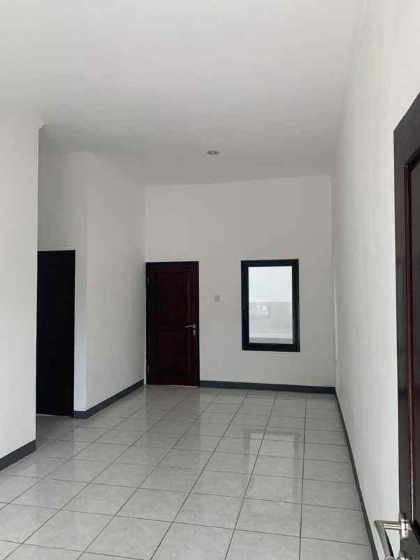 for sale house under 300 jt