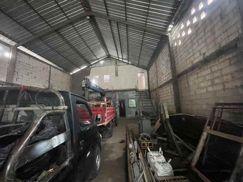 gudang plus kantor lokasi tengah kota semarang