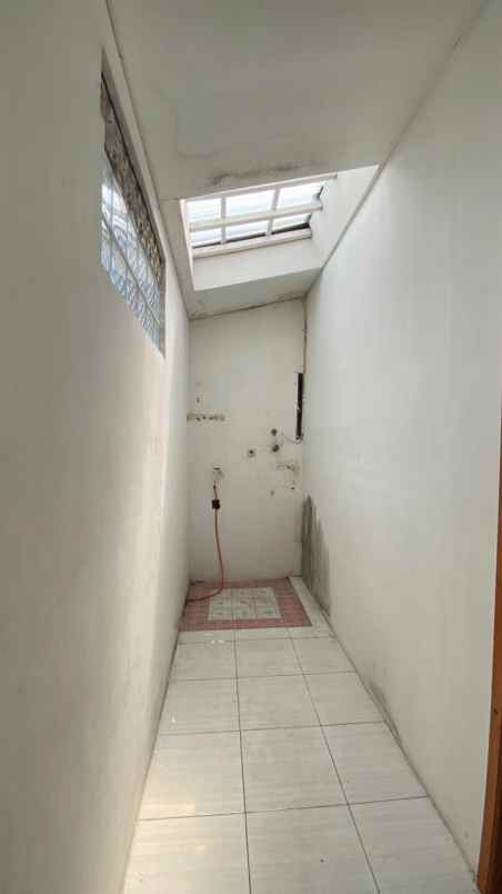 jual cepat rumah lokasi bagus di cluster cipageran