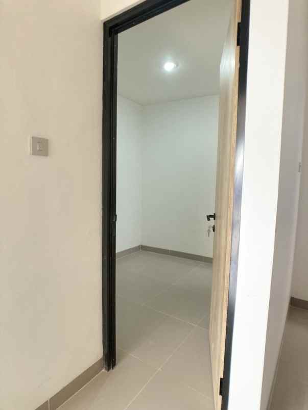 jual rumah 2 lantai ciracas green view